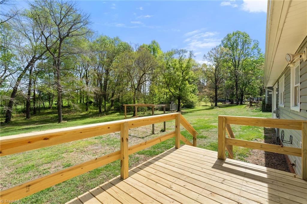 3712 North Old 52 Road Pinnacle, NC 27043 - Photo 27 of 38