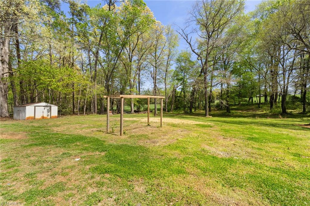 3712 North Old 52 Road Pinnacle, NC 27043 - Photo 36 of 38