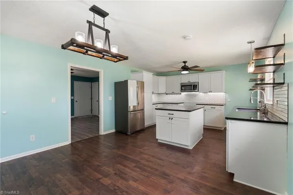 $229,900 | 3712 North Old 52 Road, Pinnacle, NC 27043
