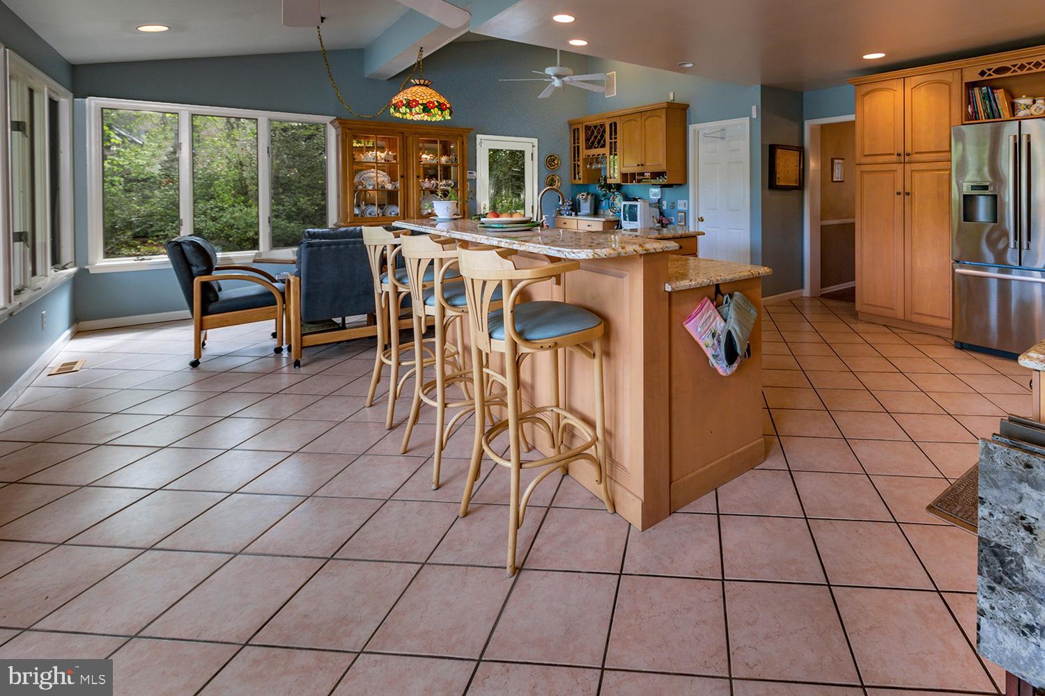 14 West Lake Avenue Medford, NJ 08055 - Photo 6 of 37 Plenty of counter space---with a breakfast bar
