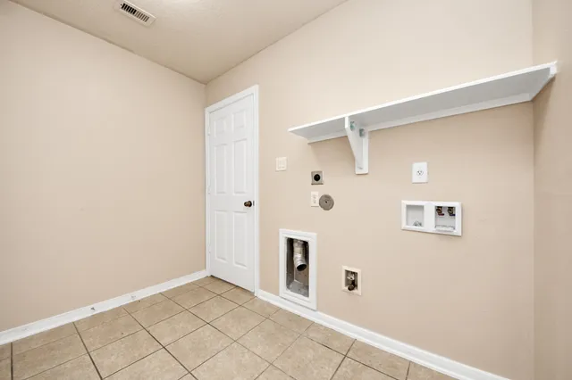 $2,200 | 13342 South Point Lane, Houston, TX 77034