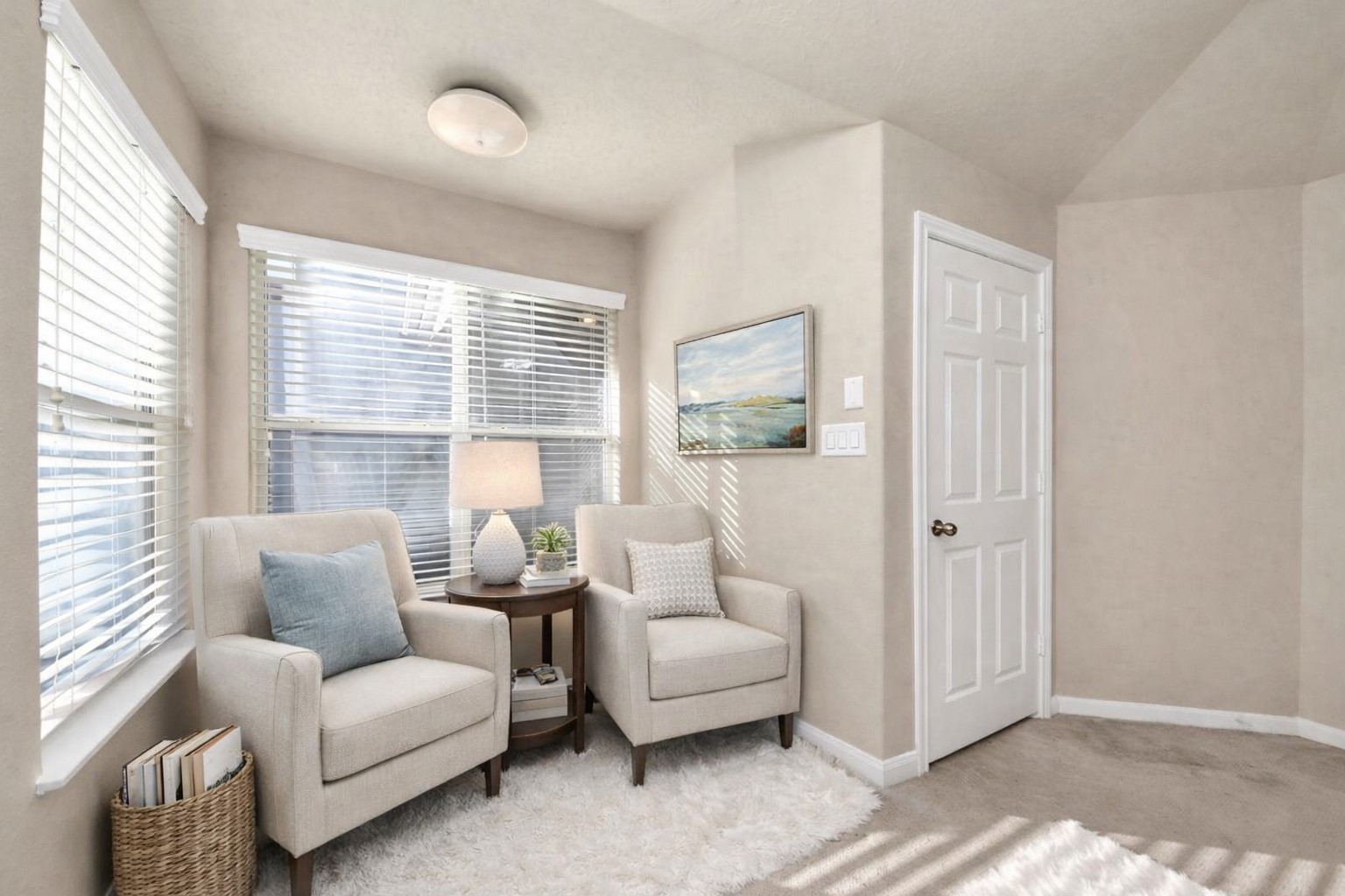 13342 South Point Lane Houston, TX 77034 - Photo 7 of 37 Reading nook in Primary Bedroom!