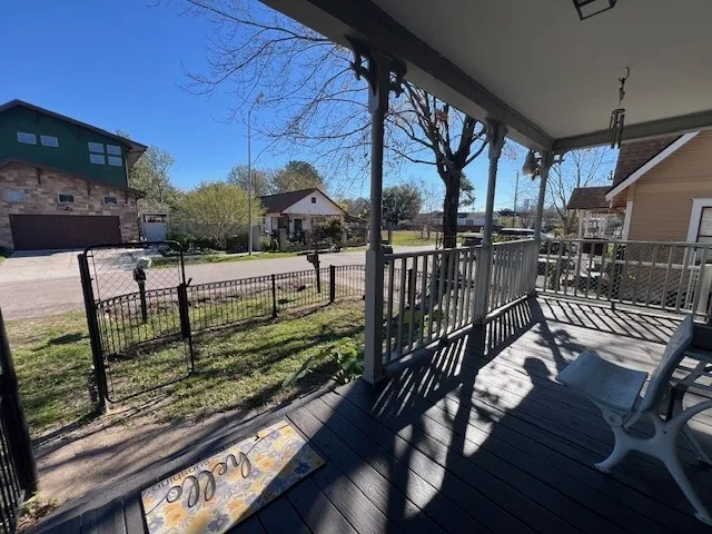 $1,750 | 407 Walton Street, Houston, TX 77009