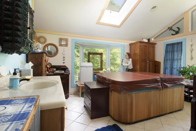 $799,000 | 48 Preston Lane, Salisbury, CT 06068