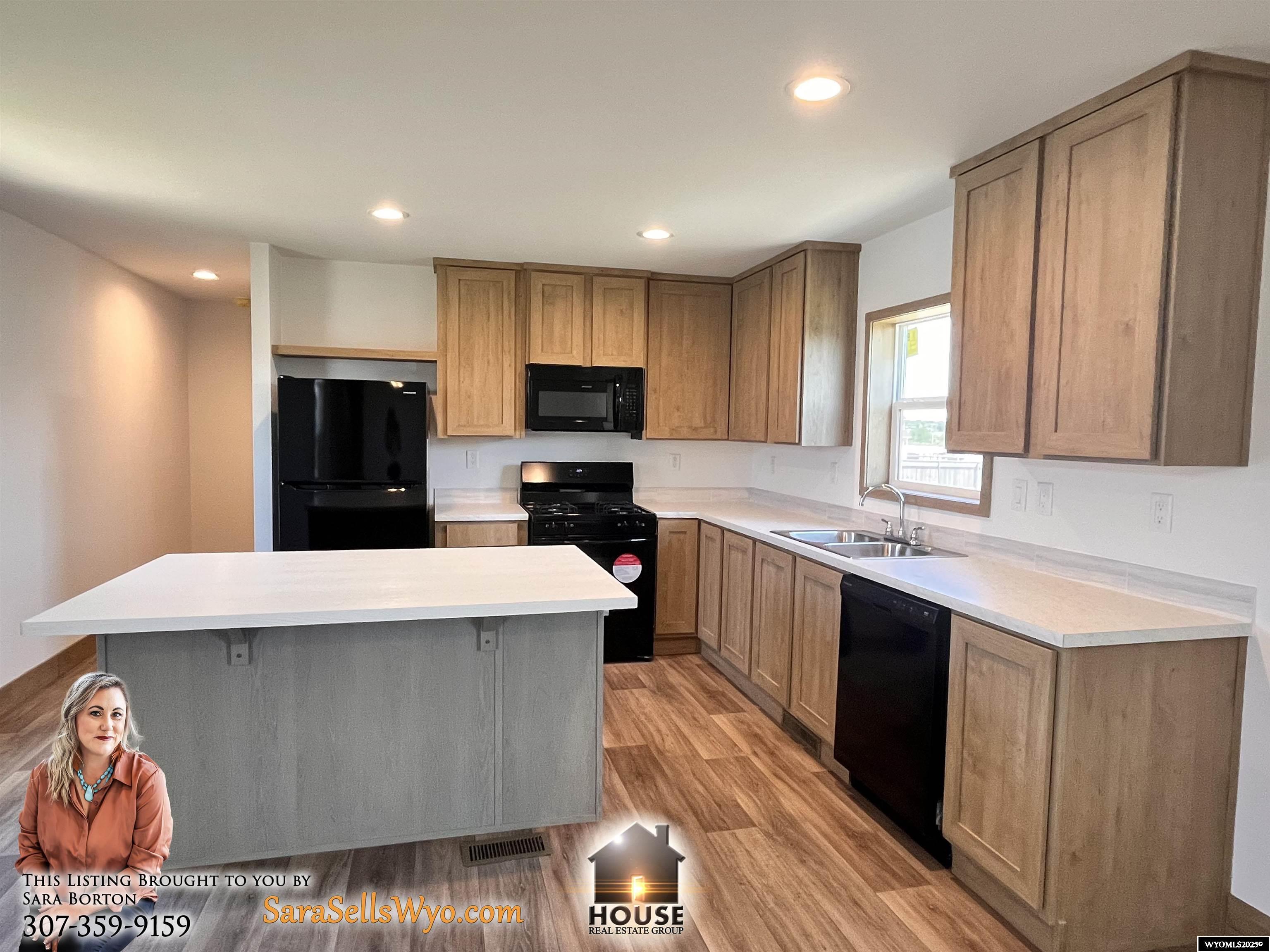 401 South Russell Avenue Douglas, WY 82633 - Photo 2 of 14