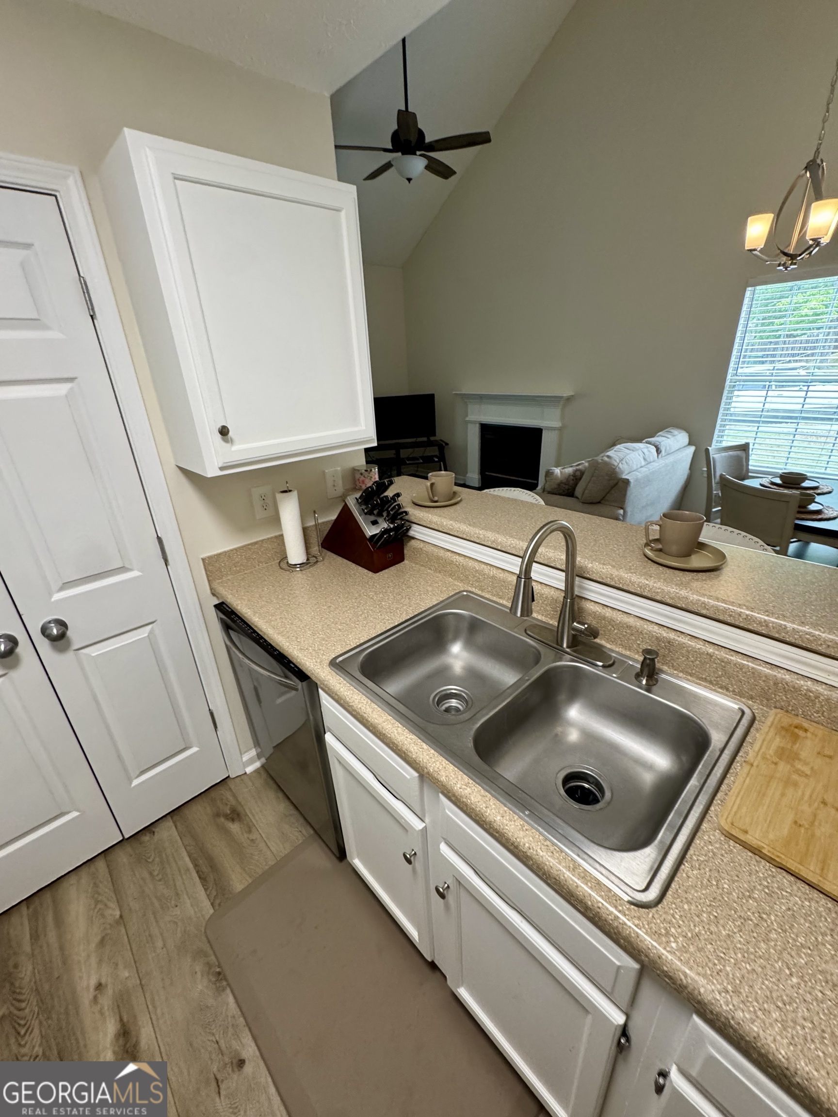 3781 Benjamin Court Southwest Atlanta, GA 30331 - Photo 11 of 27