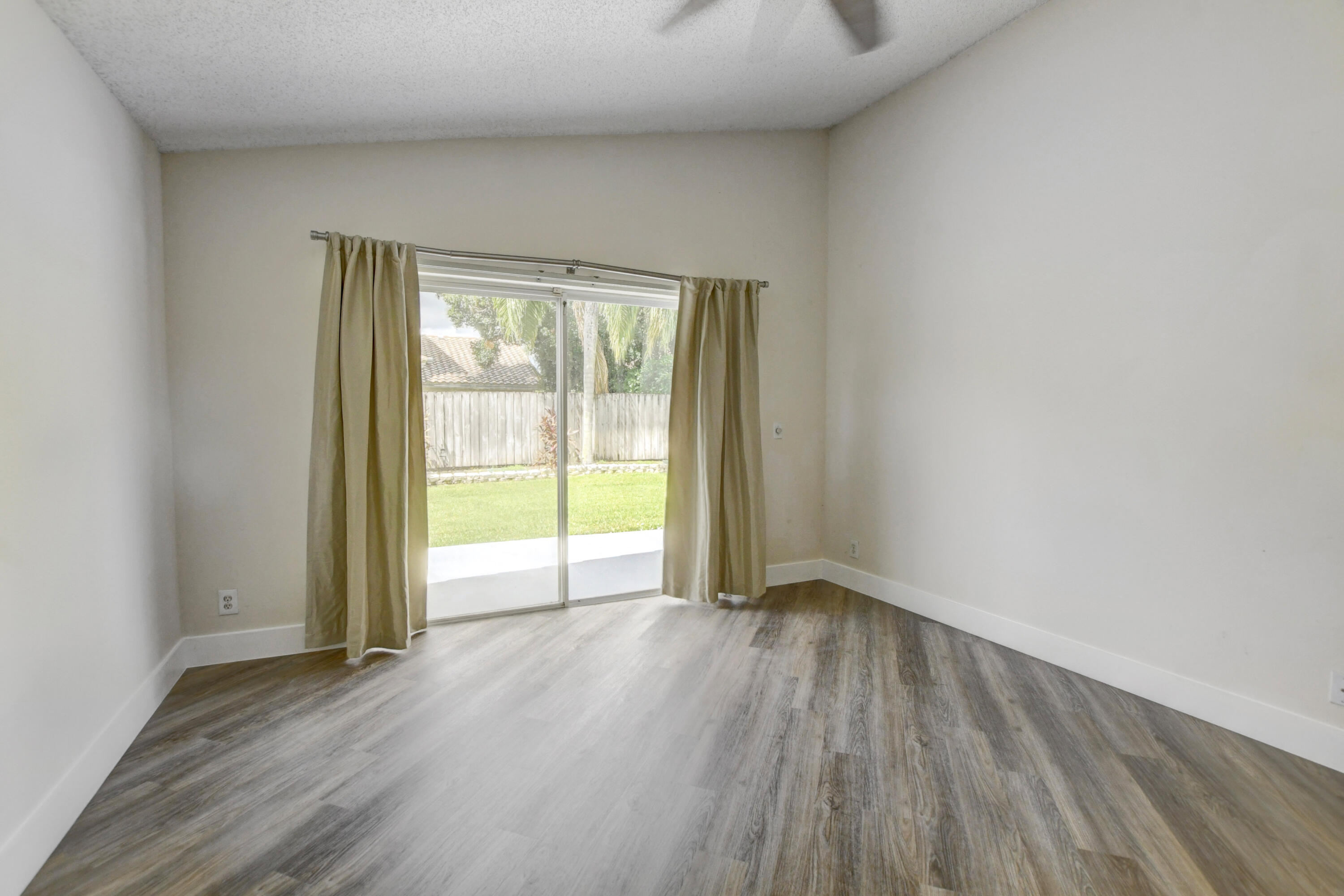10150 Fanfare Drive Boca Raton, FL 33428 - Photo 15 of 48 36_ebf_3281_2_3_4_5
