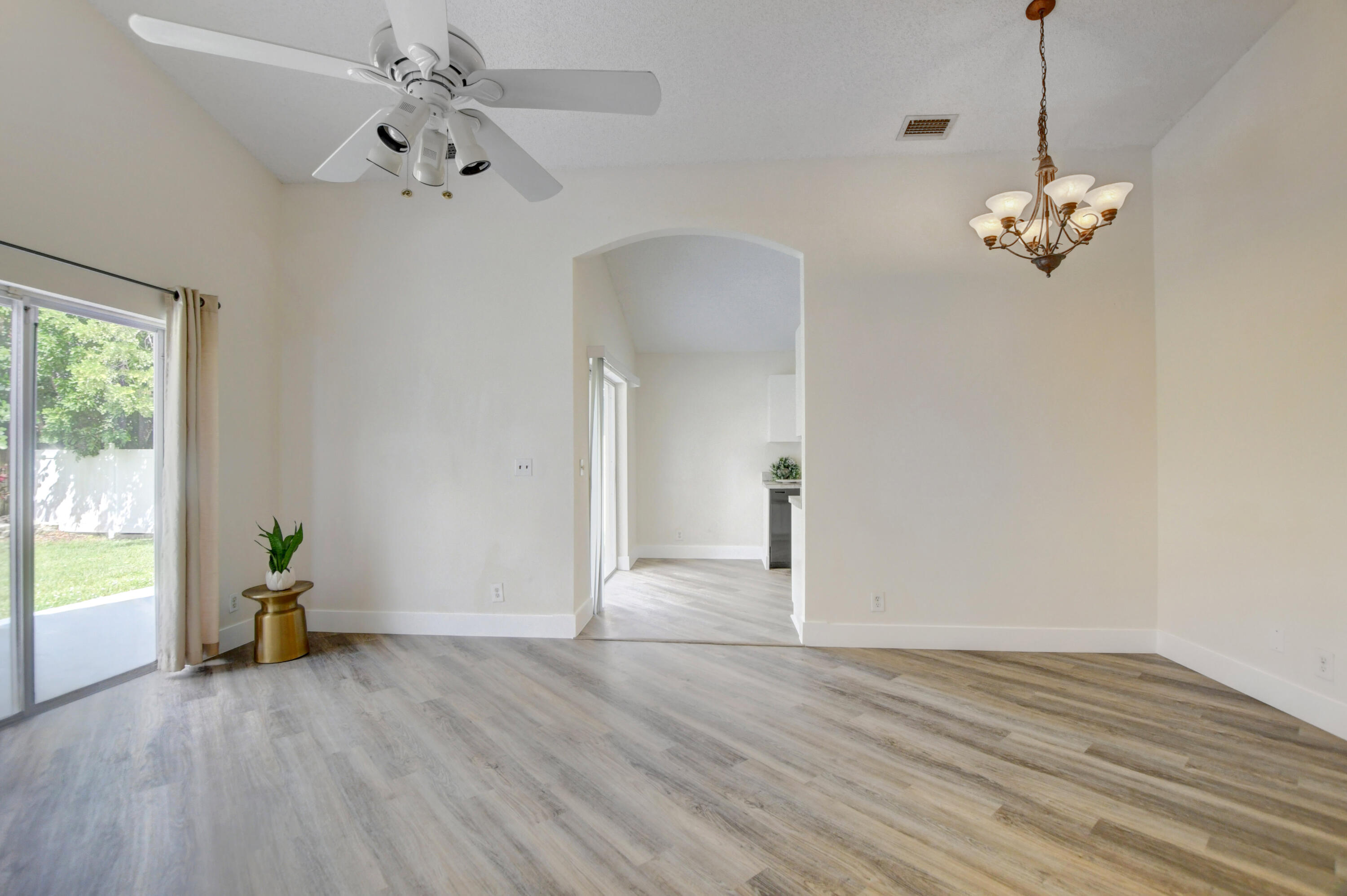 10150 Fanfare Drive Boca Raton, FL 33428 - Photo 6 of 48 31_ebf_3256_57_58_59_60