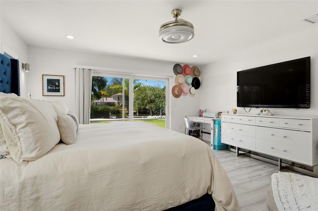 765 Siesta Key Circle Sarasota, FL 34242 - Photo 18 of 68