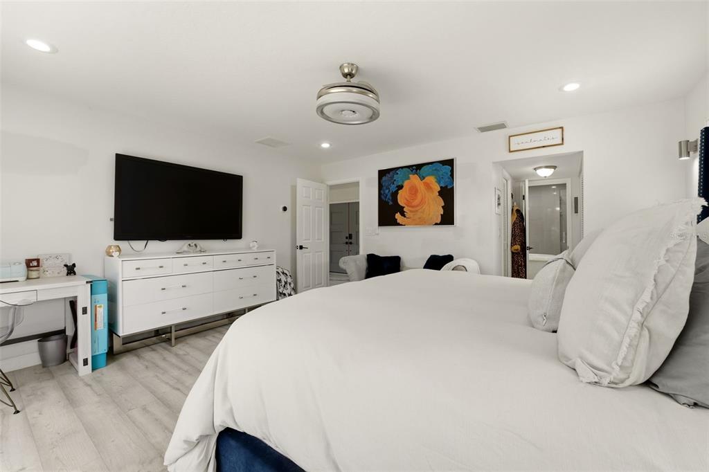 765 Siesta Key Circle Sarasota, FL 34242 - Photo 19 of 68