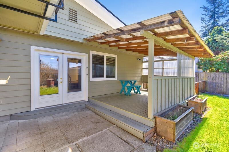 12219 76th Avenue South Seattle, WA 98178 - Photo 30 of 39