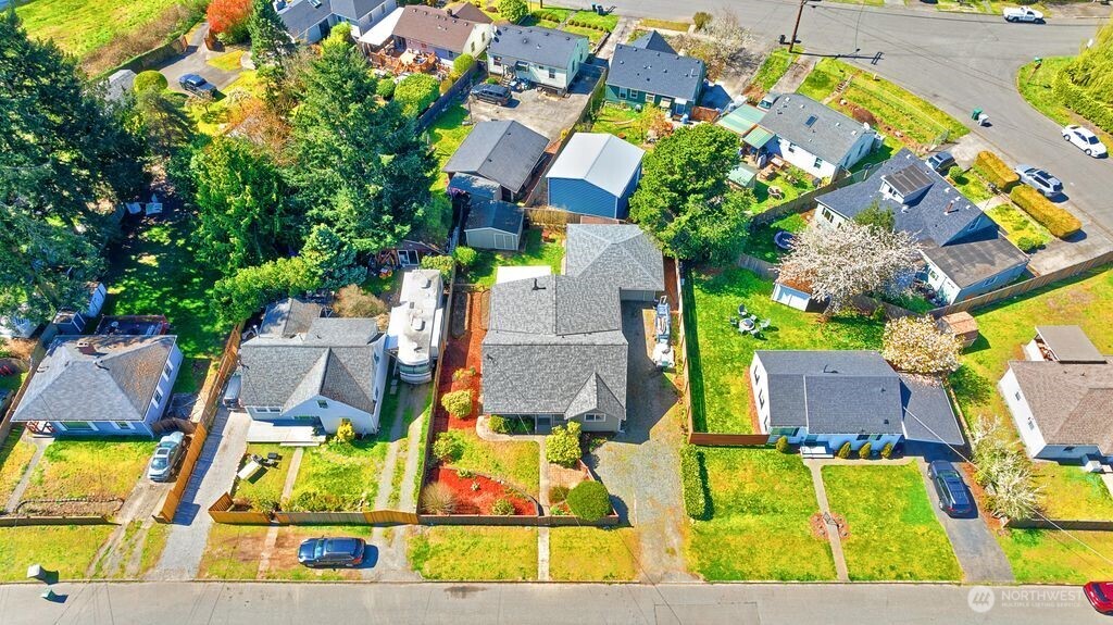 12219 76th Avenue South Seattle, WA 98178 - Photo 35 of 39