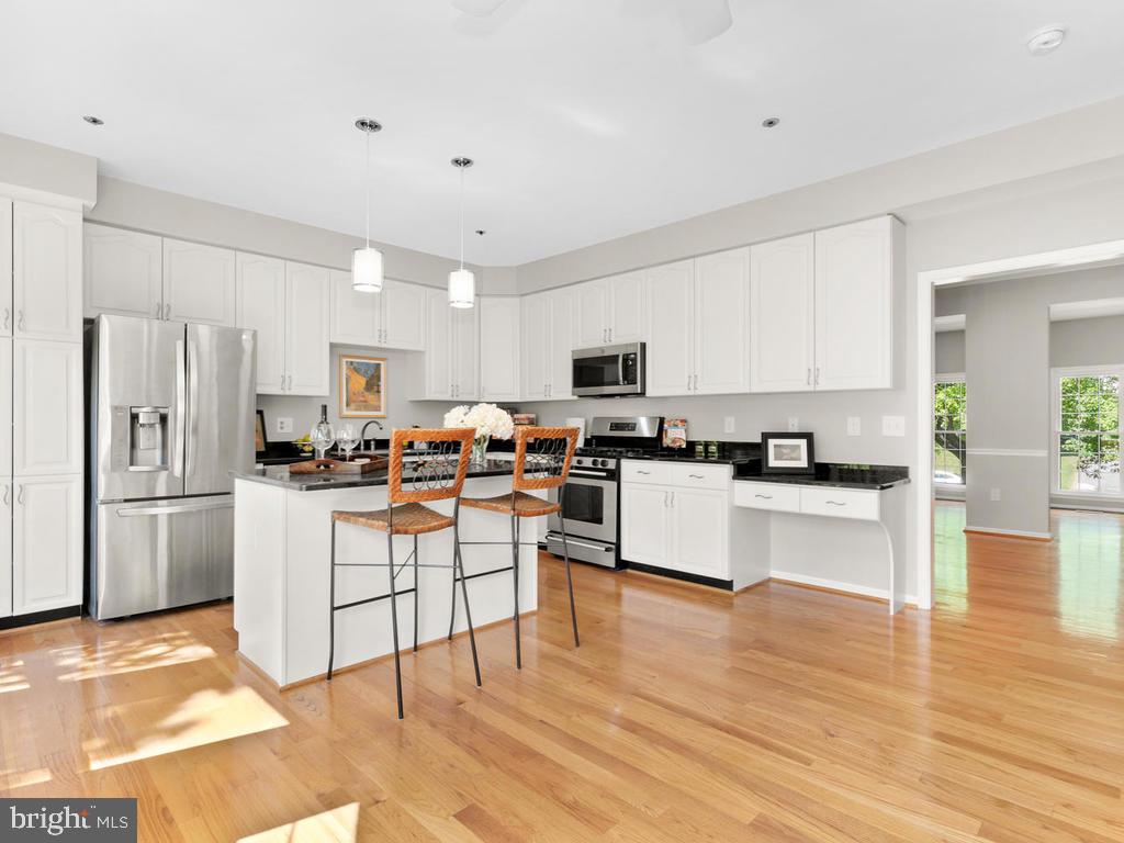 8918 2nd Avenue Silver Spring, MD 20910 - Photo 2 of 50 Large sunlit gourmet kitchen!