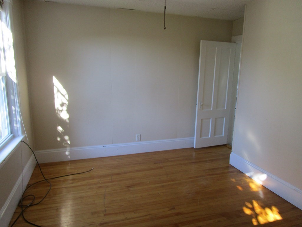 15 Carlstad Street, Unit 2 Worcester, MA 01607 - Photo 11 of 18 Gallery Image 11