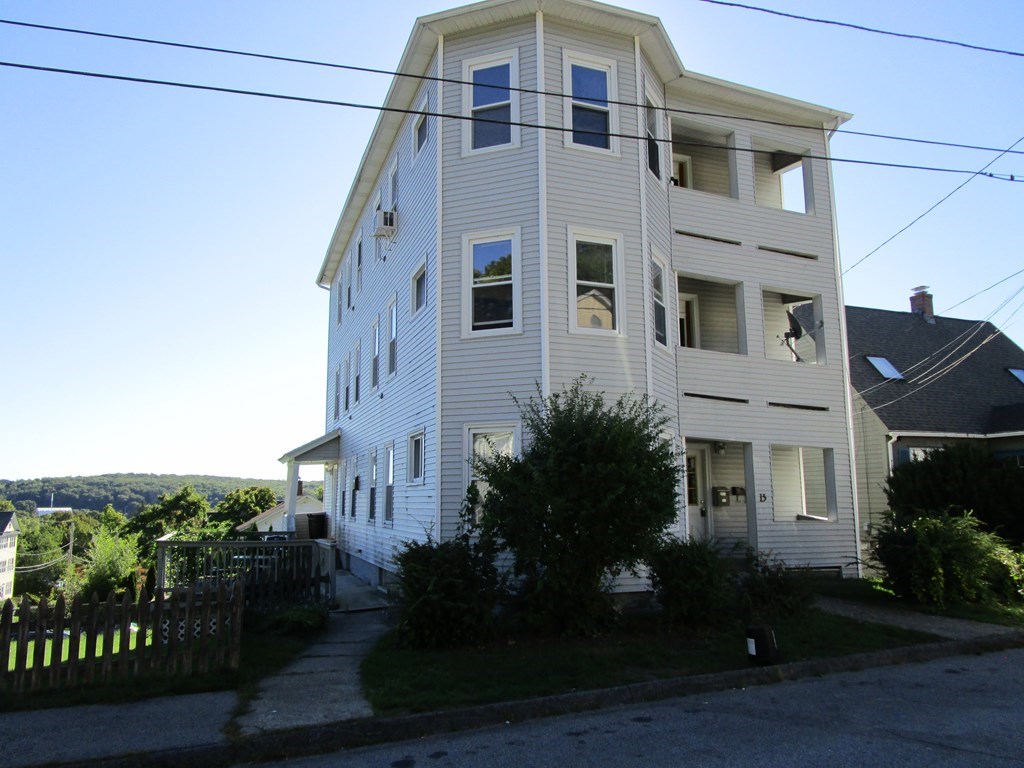 15 Carlstad Street, Unit 2 Worcester, MA 01607 - Photo 2 of 18 Gallery Image 2