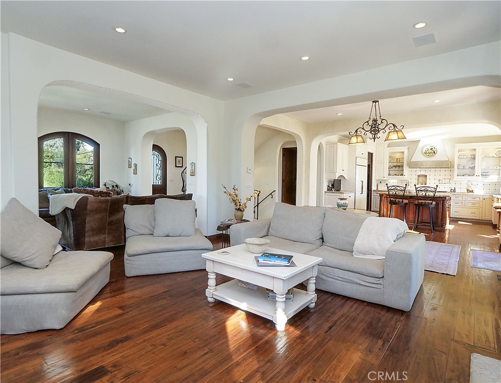 1724 Vía Estudillo Palos Verdes Estates, CA 90274 - Photo 11 of 43