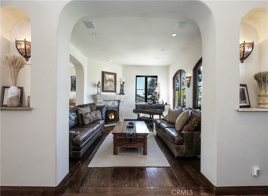 1724 Vía Estudillo Palos Verdes Estates, CA 90274 - Photo 12 of 43