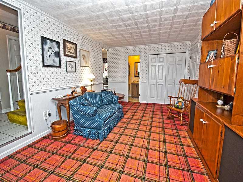 190 Riemer Road Sarver, PA 16055 - Photo 18 of 22 Family Room.