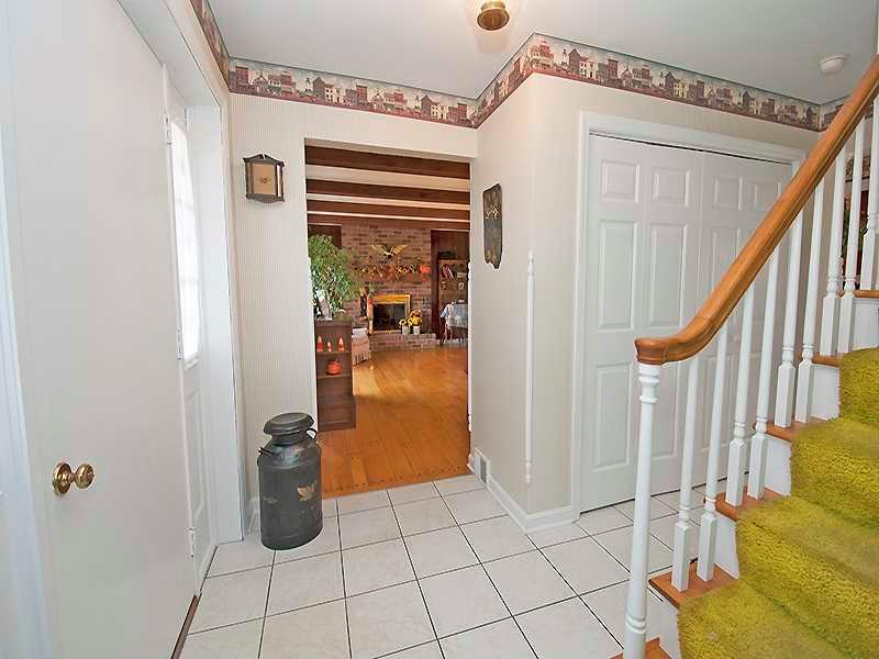 190 Riemer Road Sarver, PA 16055 - Photo 10 of 22 Entry/Foyer.