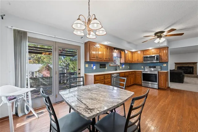 $390,000 | 8224 North Forest Avenue, Kansas City, MO 64118