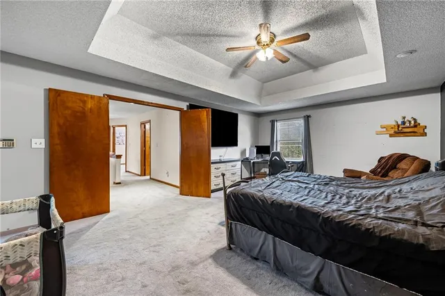 $390,000 | 8224 North Forest Avenue, Kansas City, MO 64118