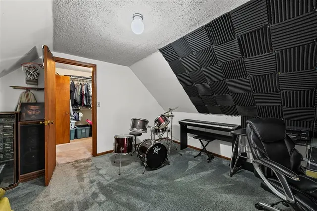 $390,000 | 8224 North Forest Avenue, Kansas City, MO 64118