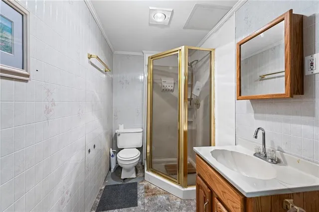 $390,000 | 8224 North Forest Avenue, Kansas City, MO 64118