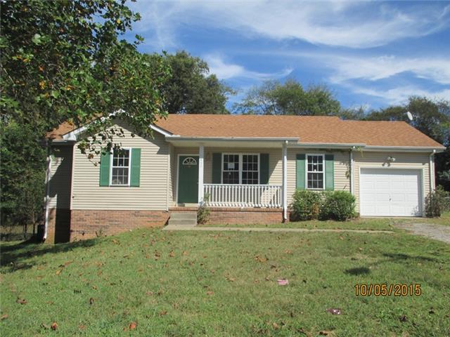 450 Carter Road Clarksville, TN 37042 - Photo 1 of 6 Front View