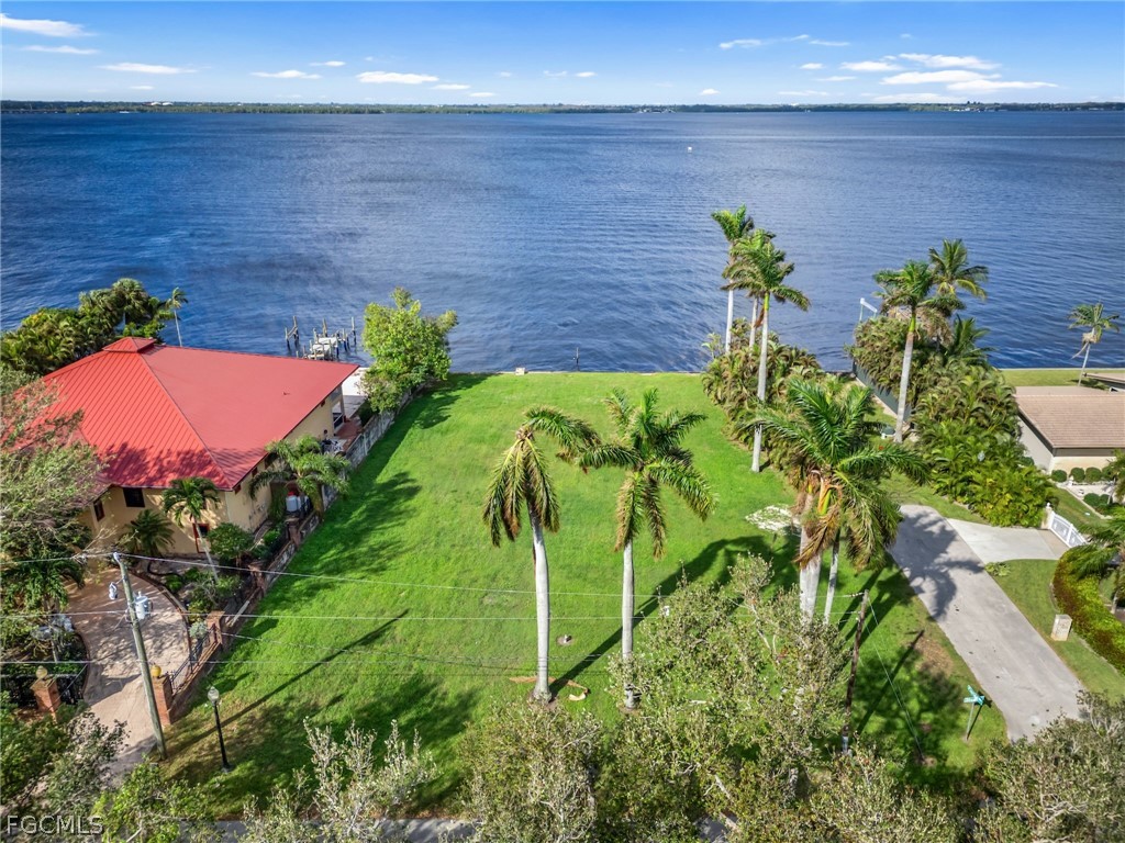 3508 Stuart Court Fort Myers, FL 33901 - Photo 1 of 23
