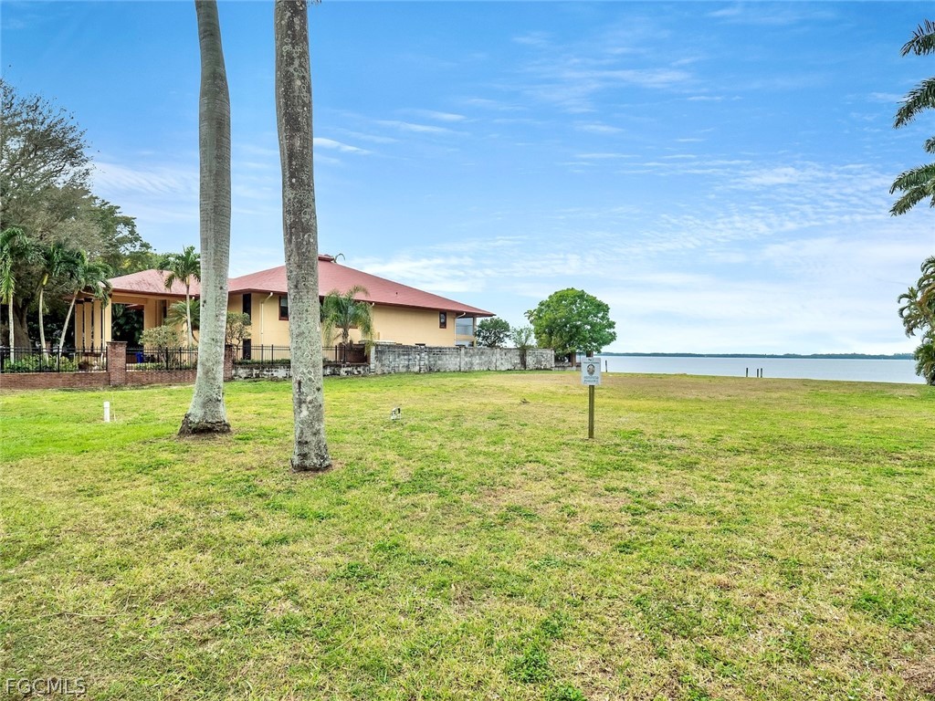 3508 Stuart Court Fort Myers, FL 33901 - Photo 23 of 23 a view of a garden