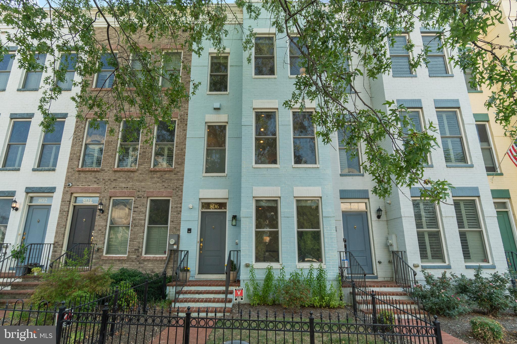 806 3rd Street Southeast Washington, DC 20003 - Photo 1 of 28