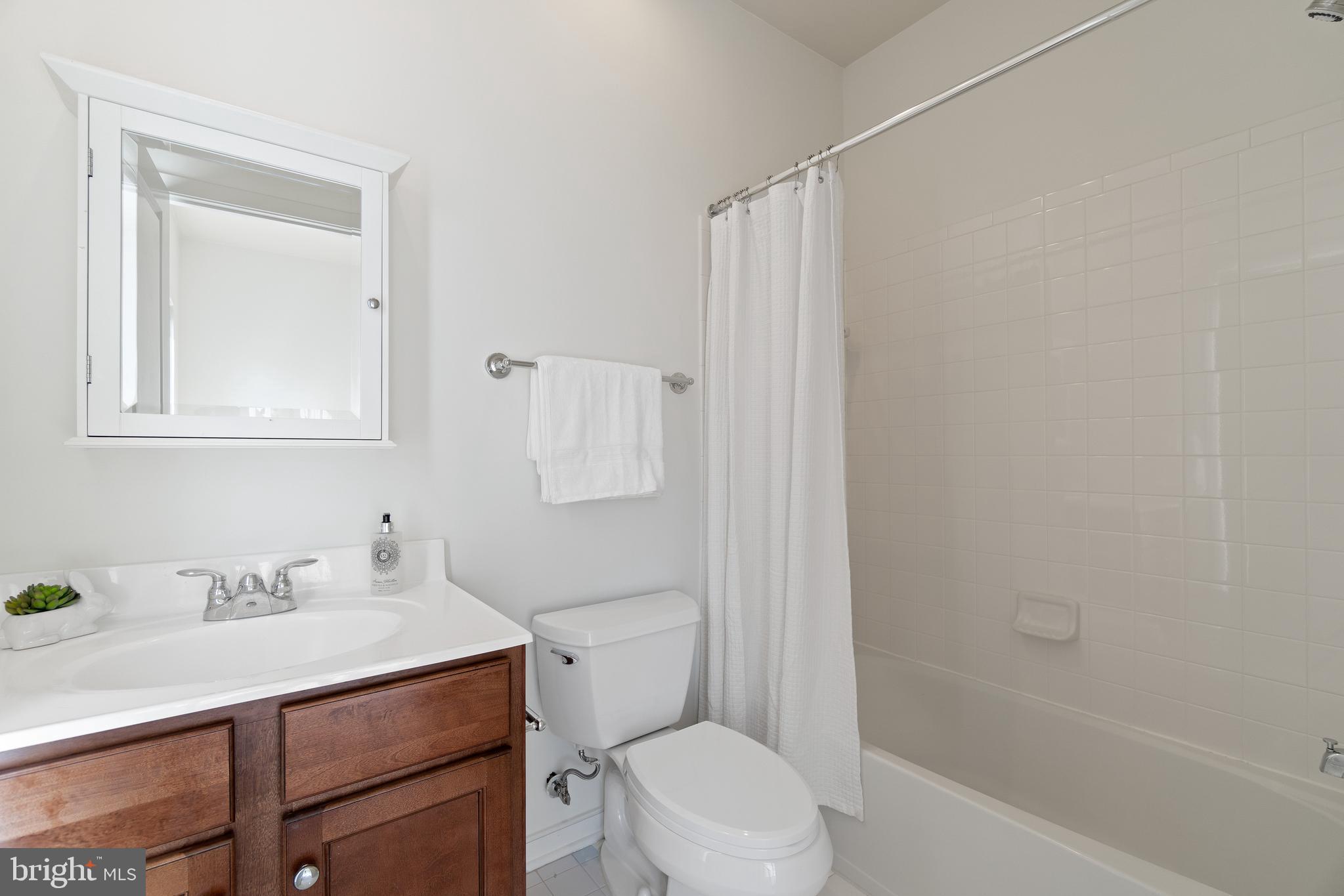 806 3rd Street Southeast Washington, DC 20003 - Photo 18 of 28