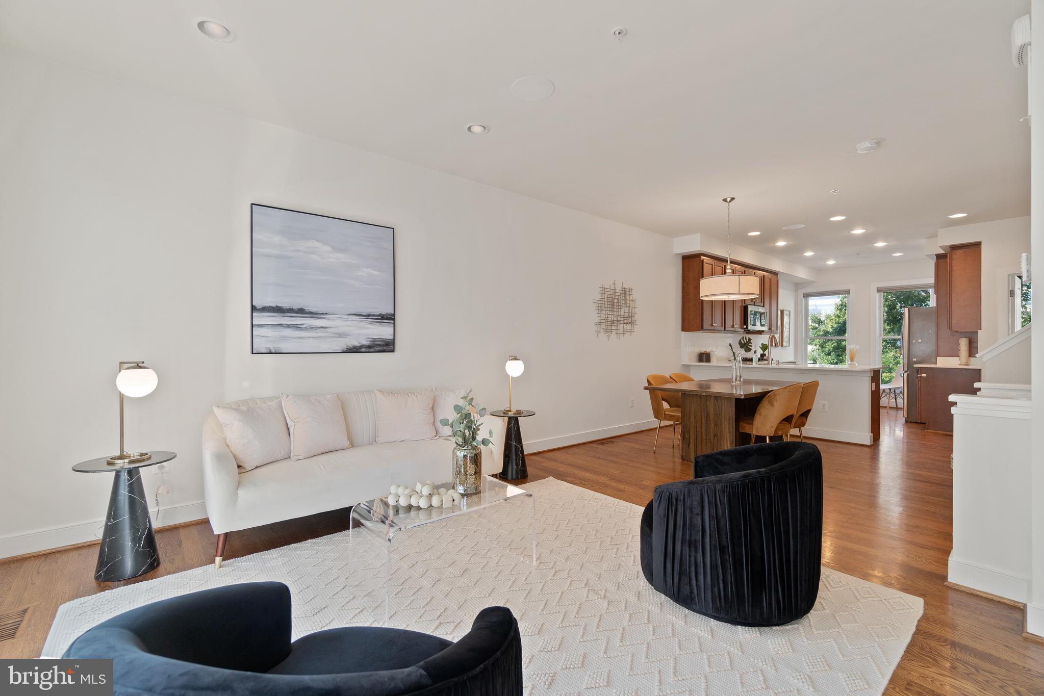 806 3rd Street Southeast Washington, DC 20003 - Photo 4 of 28