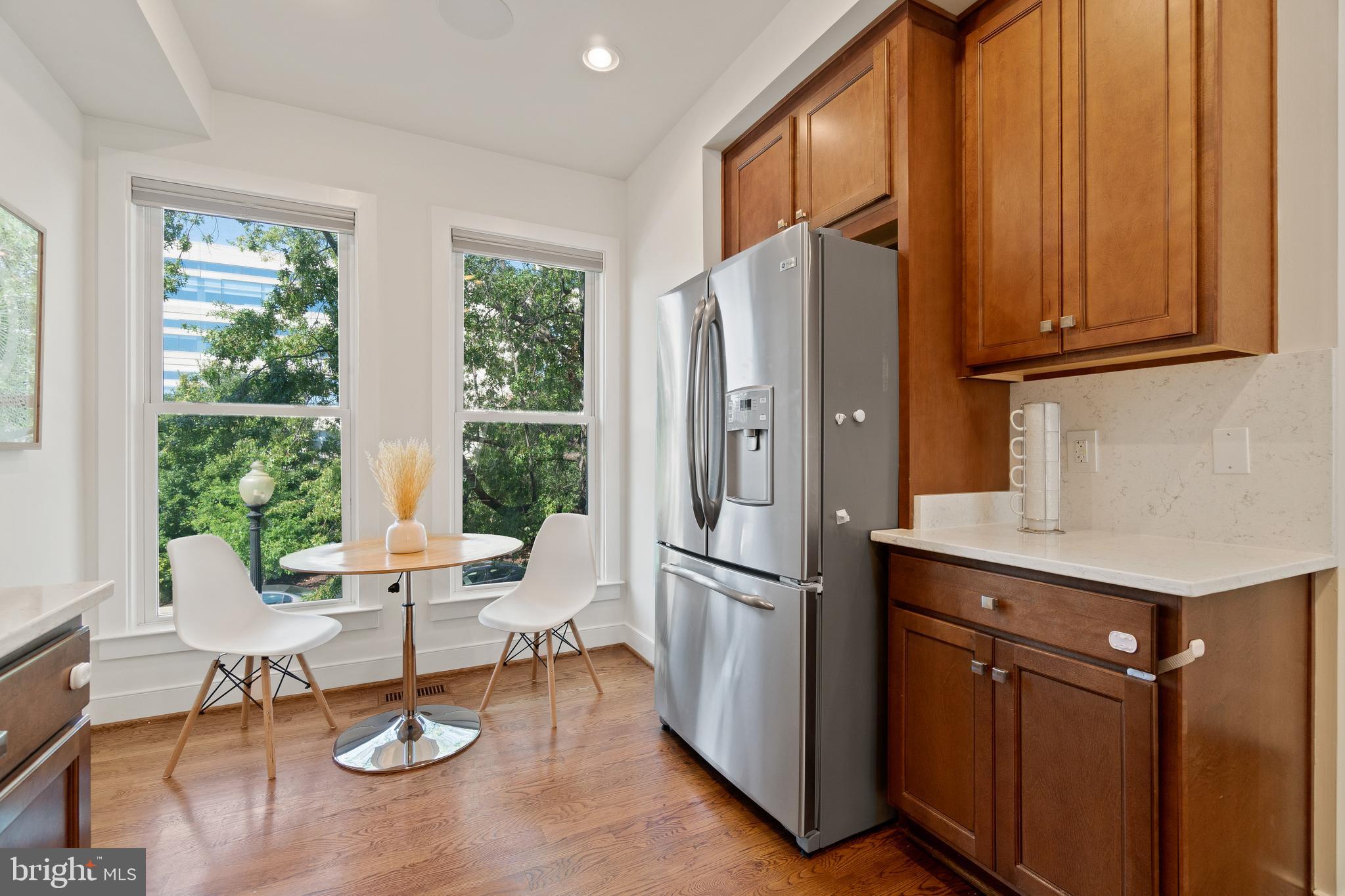 806 3rd Street Southeast Washington, DC 20003 - Photo 7 of 28