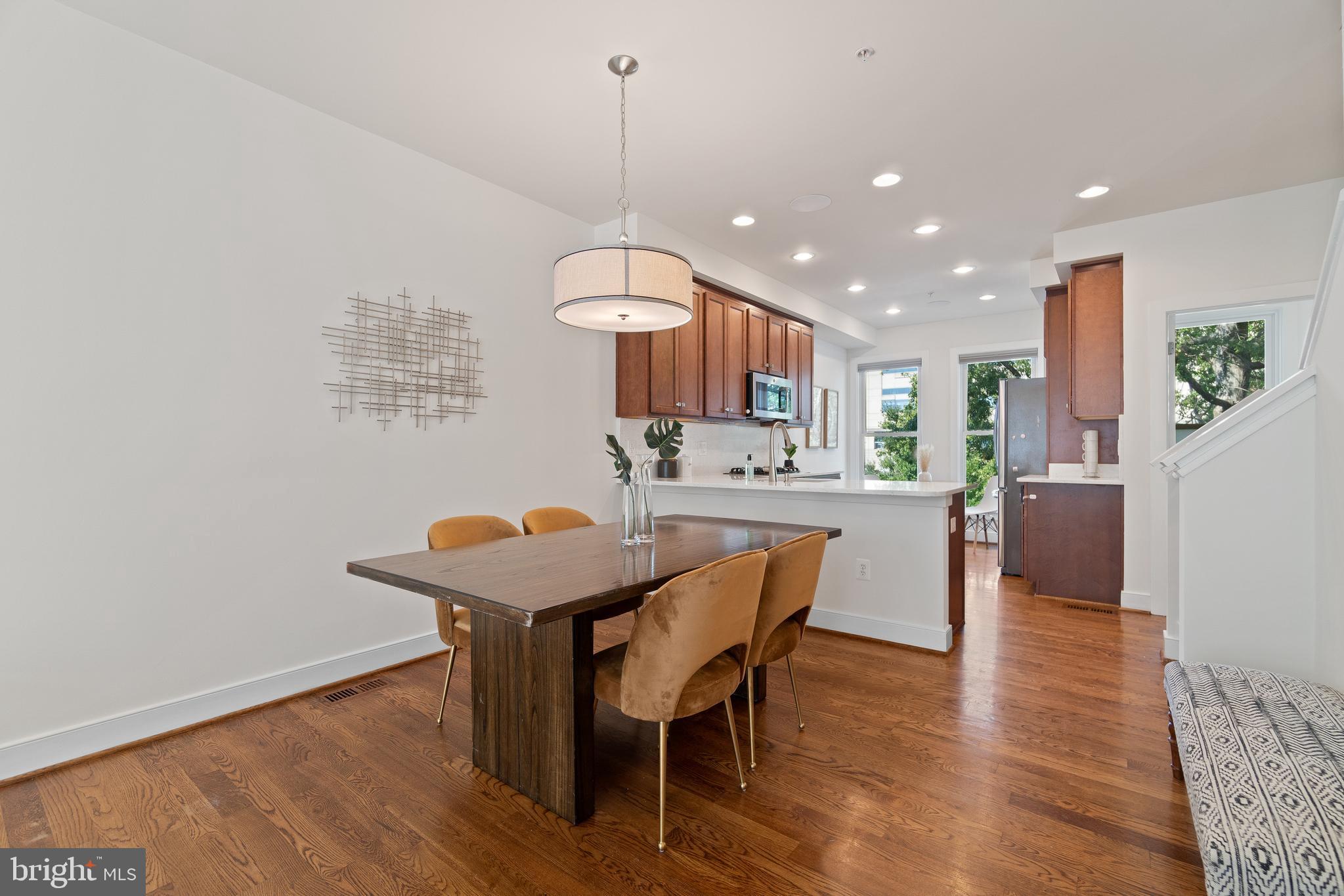 806 3rd Street Southeast Washington, DC 20003 - Photo 8 of 28