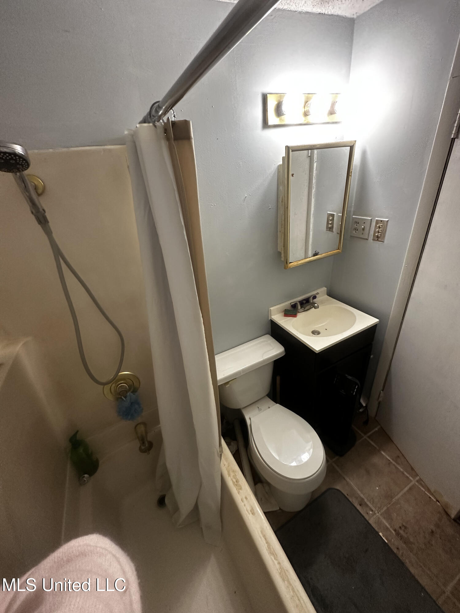 314 East 3rd Street Long Beach, MS 39560 - Photo 15 of 24 Bathroom