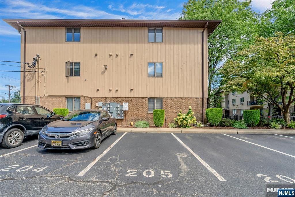 651 Riverside Avenue, Unit A10 Lyndhurst, NJ 07071 - Photo 32 of 36 Gallery Image 32