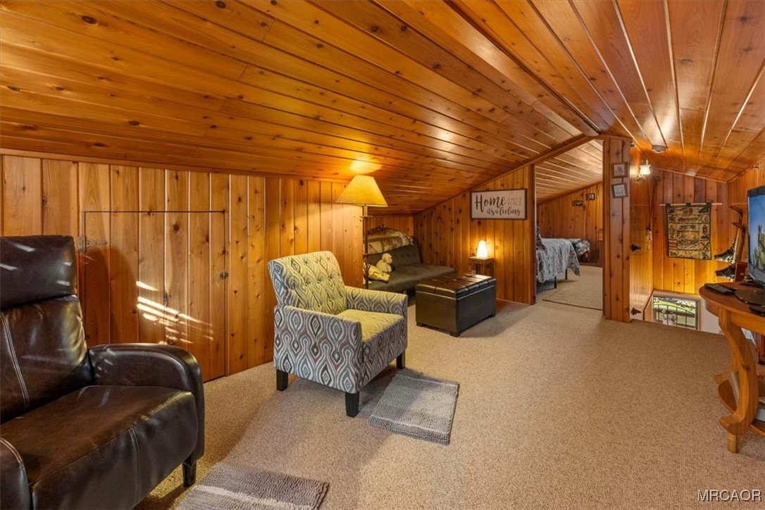 446 Moreno Lane Sugarloaf, CA 92386 - Photo 29 of 41 a living room with furniture and a couch