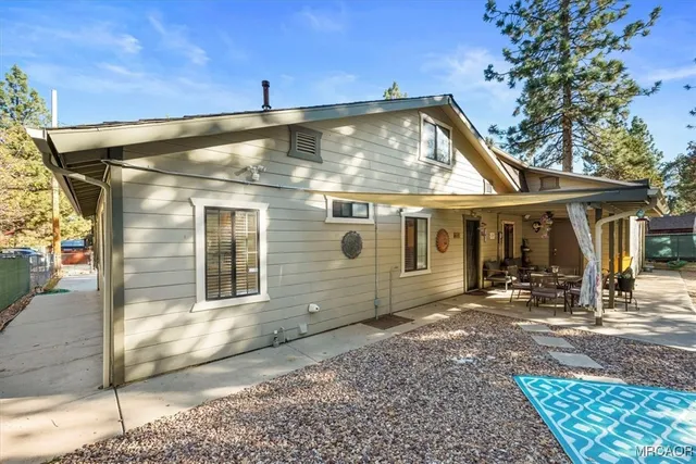 $445,000 | 446 Moreno Lane, Sugarloaf, CA 92386
