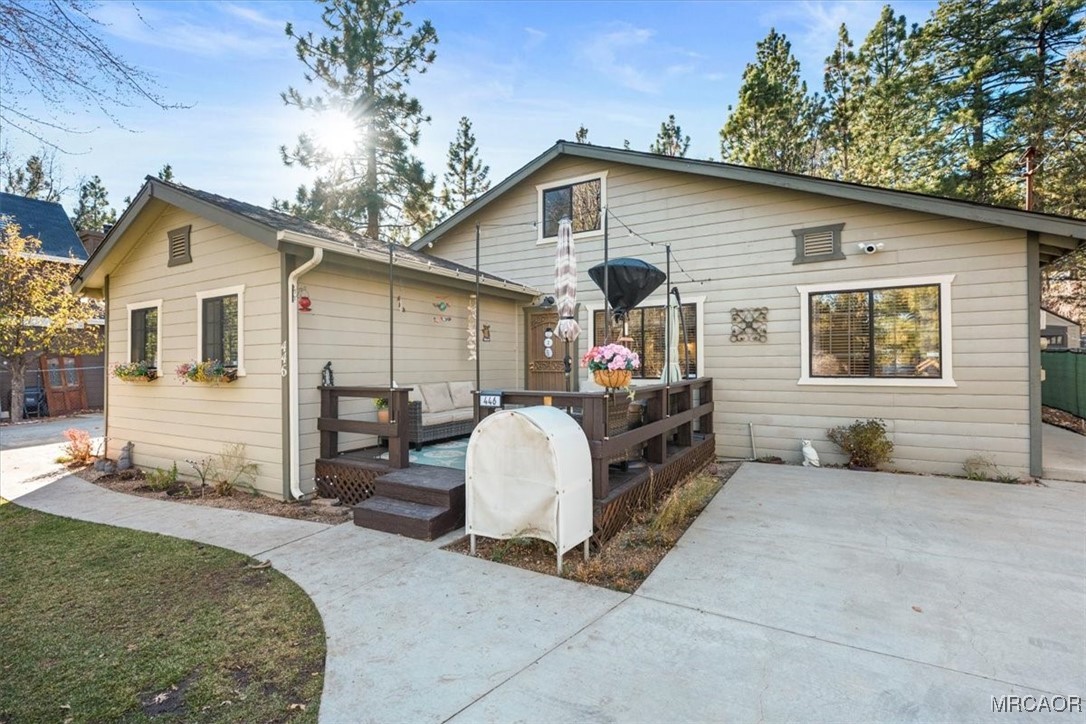446 Moreno Lane Sugarloaf, CA 92386 - Photo 4 of 41 a front view of a house with entertaining space