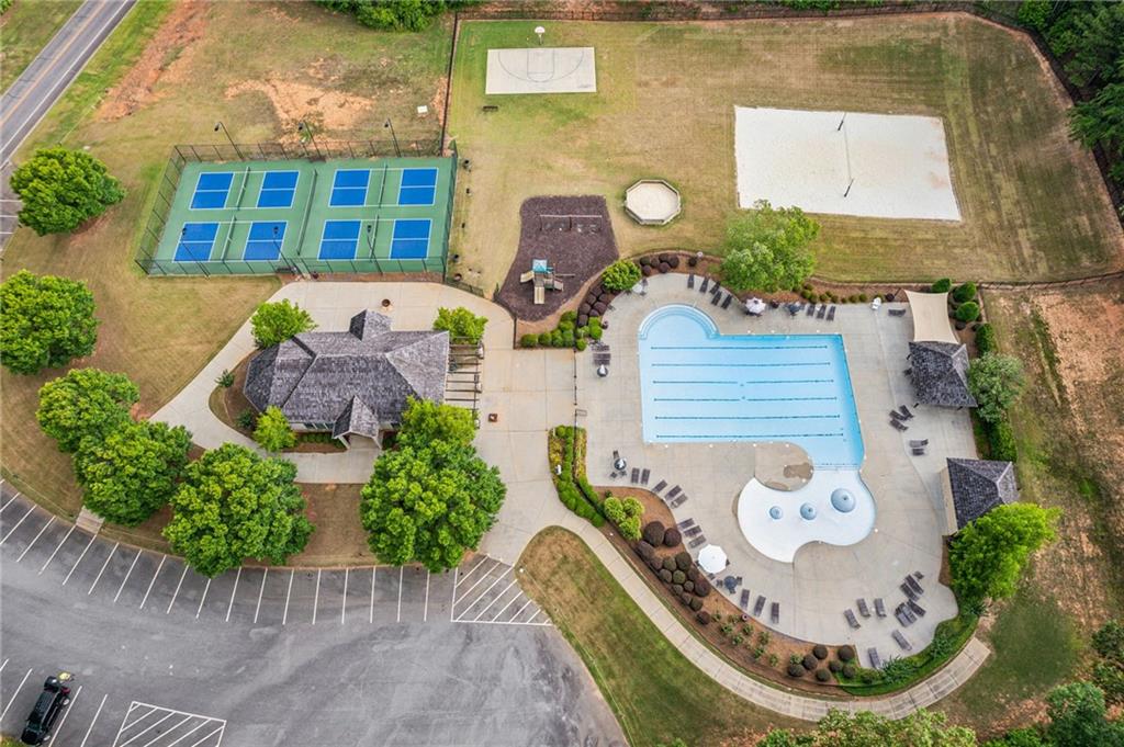 507 River Overlook Forsyth, GA 31029 - Photo 3 of 3 a front view of a house with garden