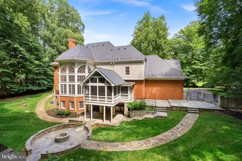 $2,550,000 | 190 Falcon Ridge Road, Great Falls, VA 22066