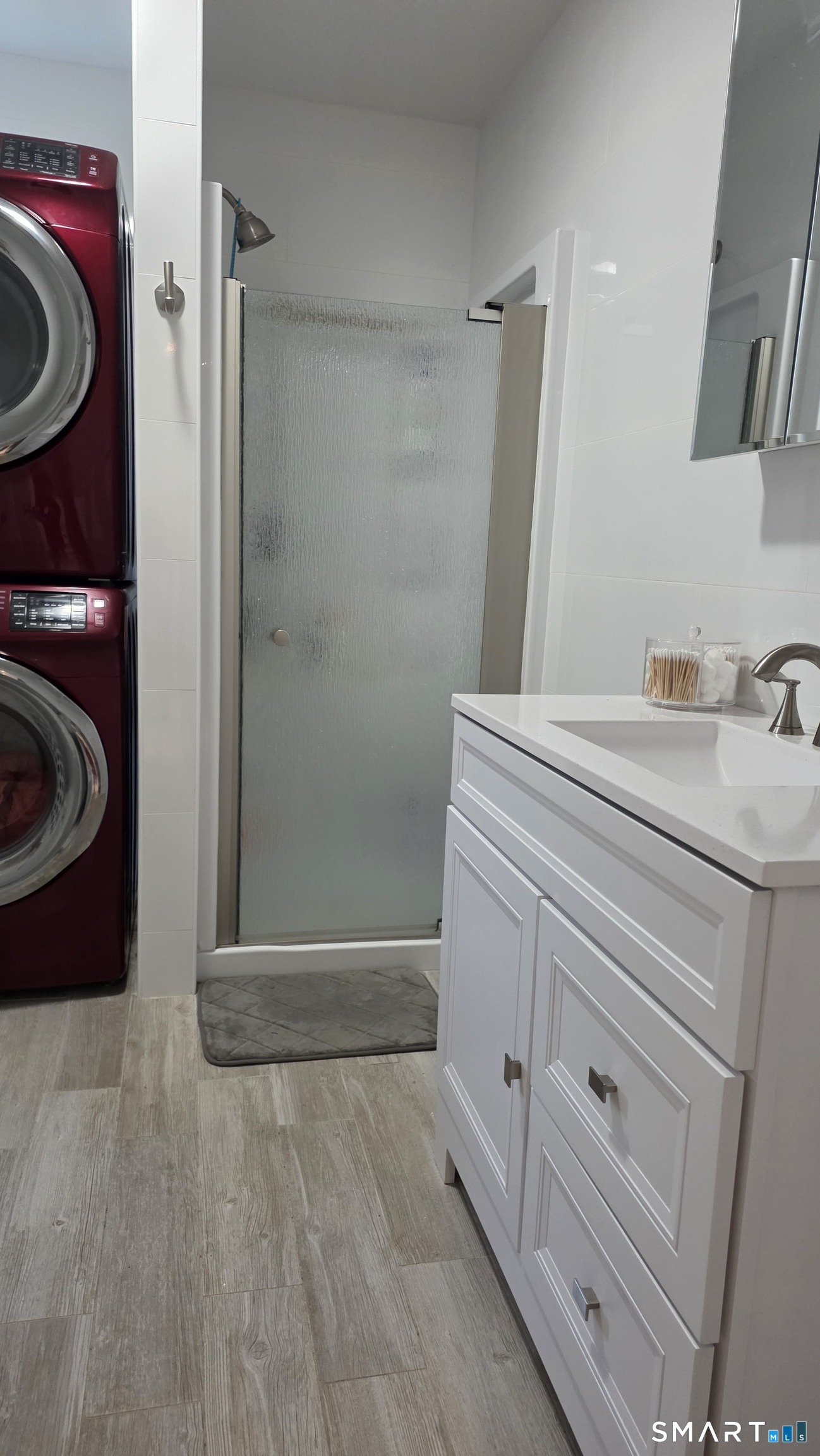 18 Greenmount Terrace Waterbury, CT 06708 - Photo 9 of 17