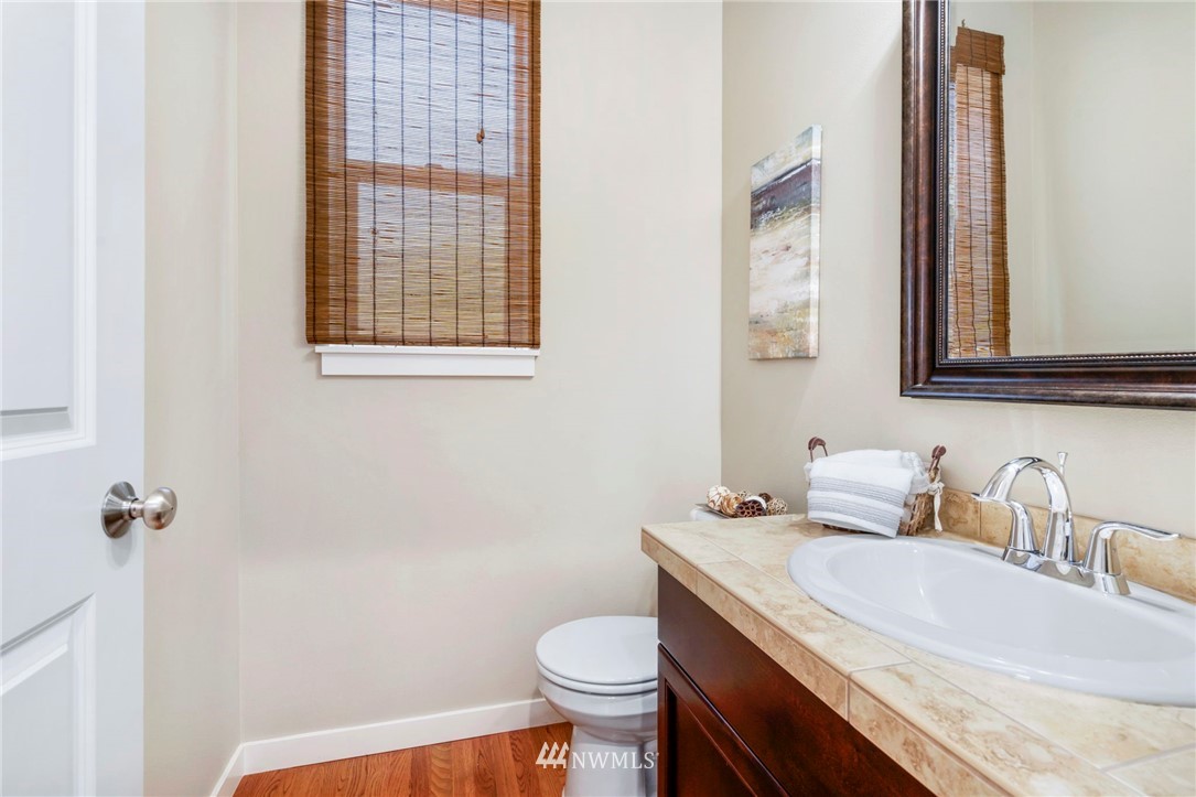 271 Elma Place Northeast Renton, WA 98059 - Photo 13 of 25