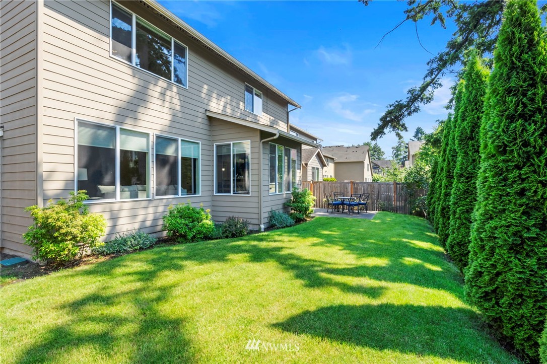 271 Elma Place Northeast Renton, WA 98059 - Photo 4 of 25