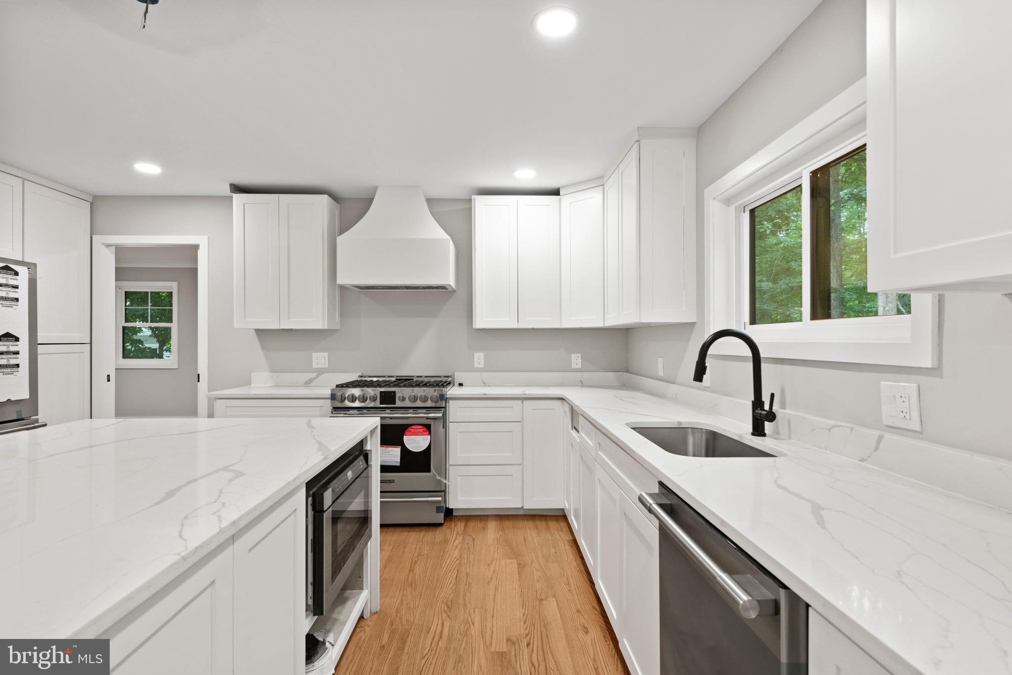 8919 Arley Drive Springfield, VA 22153 - Photo 9 of 54