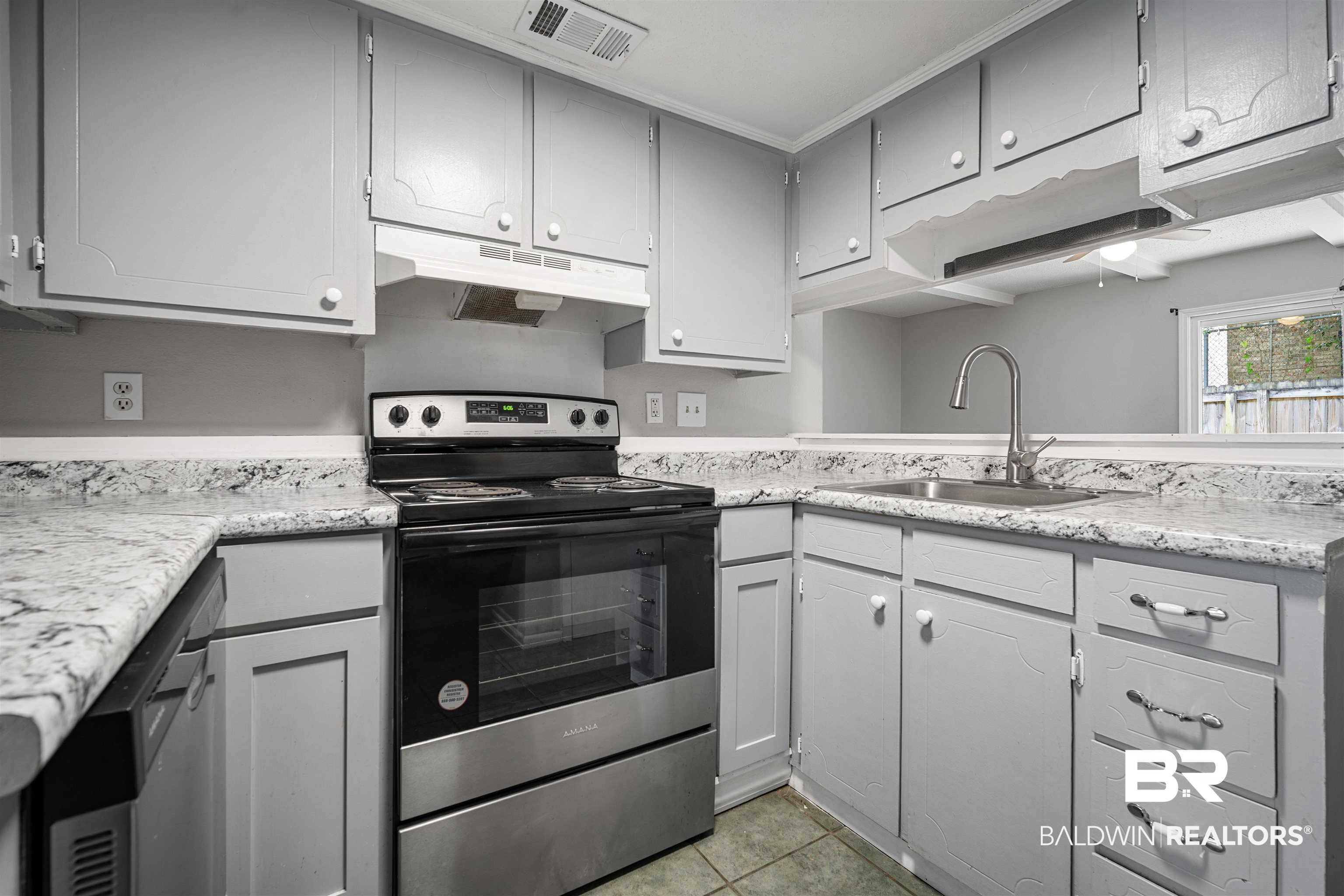 4017 Cottage Hill Road, Unit 58 Mobile, AL 36609 - Photo 4 of 25