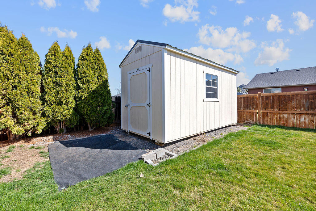 2240 Northeast Timberwolf Loop Prineville, OR 97754 - Photo 17 of 25 Shed has electricity.