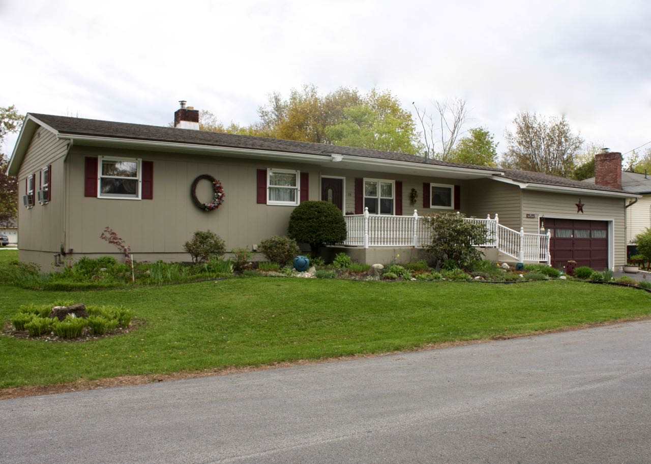 15 Clark Street Rutland, VT 05701 - Photo 2 of 31