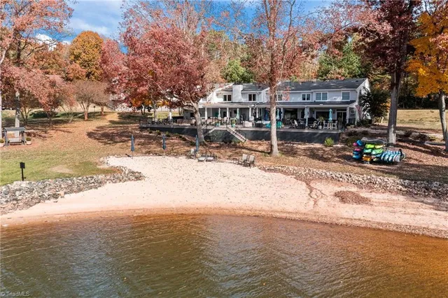 $712,000 | 7962 Westcape Drive, Unit 1016, Denver, NC 28037